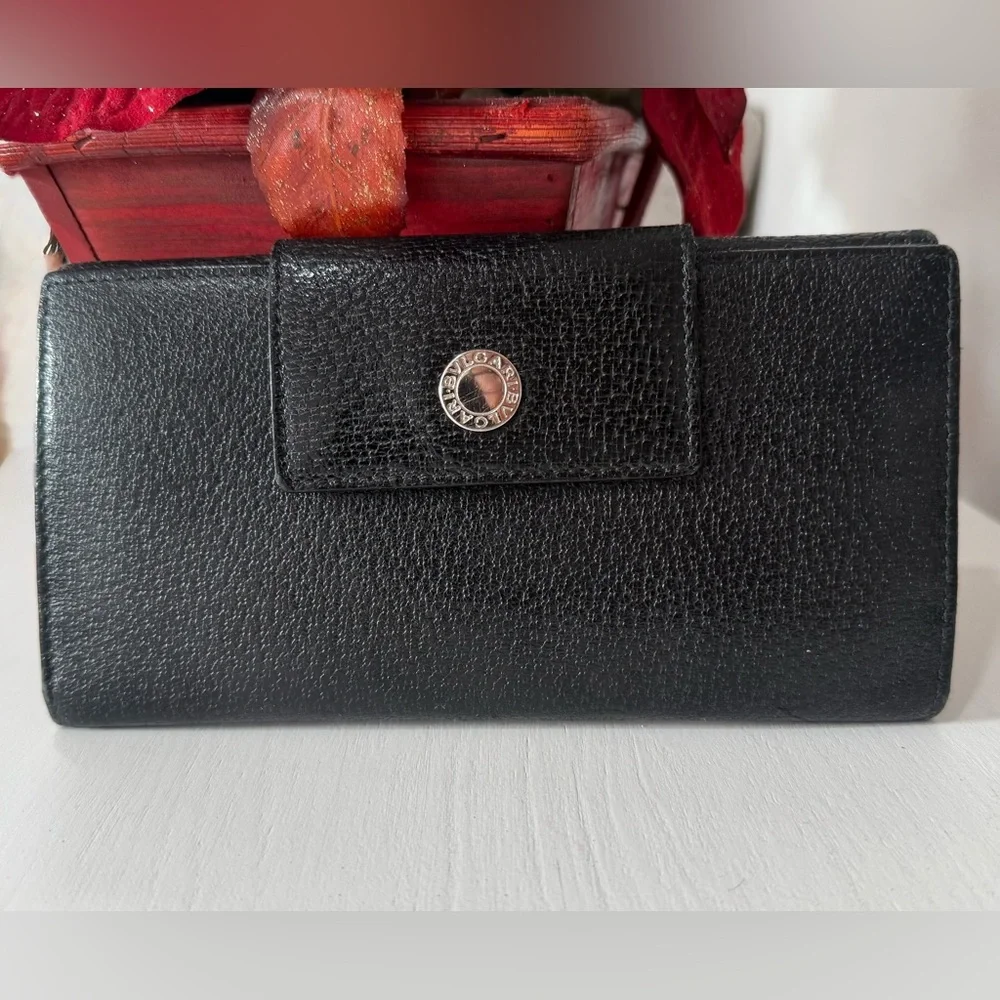 BVLGARI Black Leather Trifold Wallet Organizer Snap Closure
